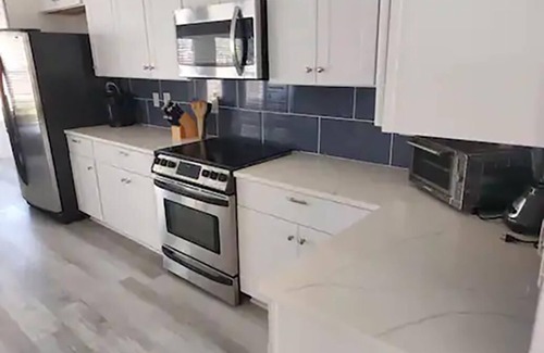 Northwest Pensacola House | Best of Both - A Tranquil Escape right off the Hwy