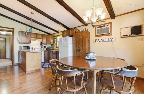 Wallenpaupauk Lake Estates Cabin | Best Of Both Lakes Wally/WLE-3 Bed/2 Bath, Kayaks included. Short stays Welcome