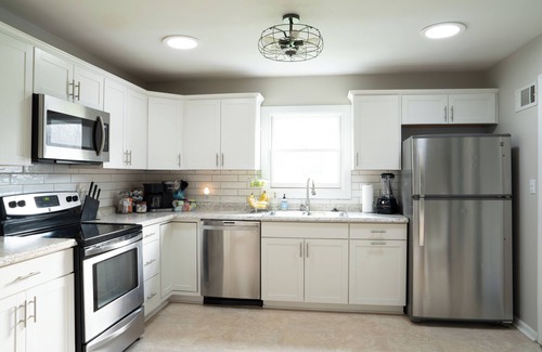 Birch Run Township House | Best of both worlds! Stylish home minutes from Downtown with all the amenities!