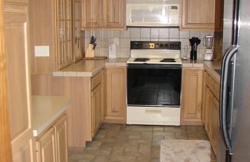 Custer House | Best of Both Worlds - Wilderness ~And~ Comforts