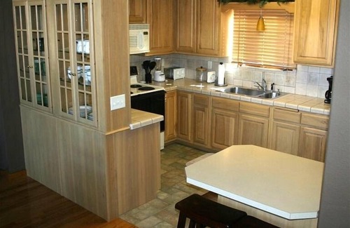 Custer House | Best of Both Worlds - Wilderness ~And~ Comforts