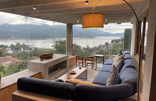 Santa Maria Ahuacatlan House | Best panoramic view house at the heart of Valle
