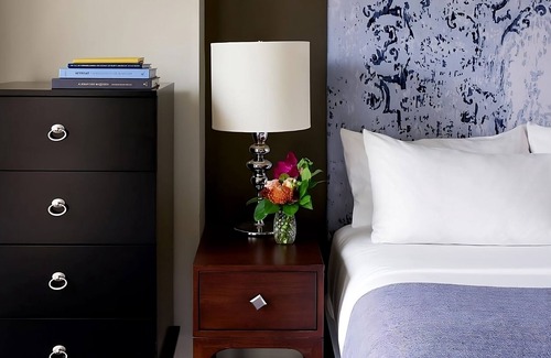 West Plaza Hotel | Best Place to Stay in Kansas City! Pets Allowed, Pool, Near Fountain of Neptune