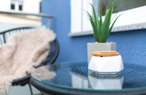 Huenfeld Apartment | BEST STAY CityAppartment Hünfeld- SmartTV FreeWlan Balkon, in wenigen Minuten am Bahnhof, Innenstadt und doch ruhig gelegen - ideal für Paare oder Geschäftsreisen
