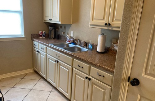 Tyler Apartment | Best Stays@ La Meza Roja, Wifi, Pet Friendly