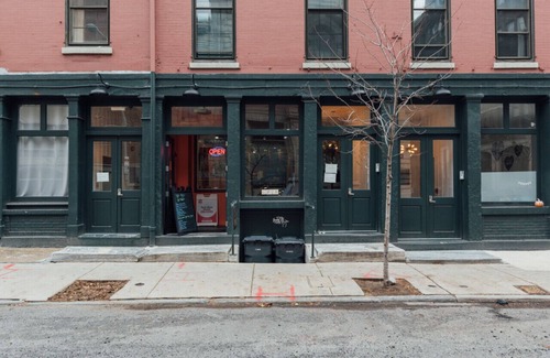 Old City Apartment | ☆ BEST VALUE 2BR CONTEMPORARY & MINIMALIST ☆