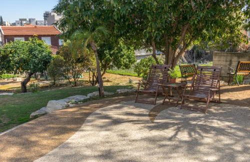Rehovot House | Best Value Guest Suite