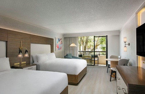 Shipyard Plantation Hotel | Best Value, Quality Stay! 2 Posh Units, Beachfront, Pets are Allowed!