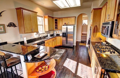Naumanns Camp House | Best View on Lake Travis! Lovely home!