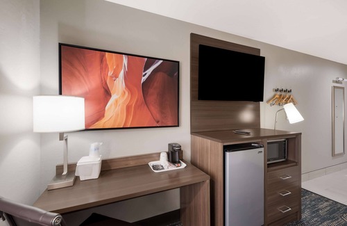 Flagstaff Hotel | Best Western Bellemont Shadow Mountain Inn