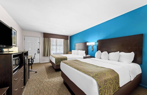 Delhi Hotel | Best Western Delhi Inn