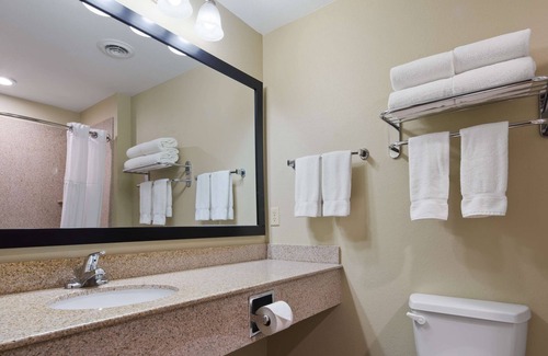 Clear Creek Hotel | Best Western Oasis Inn