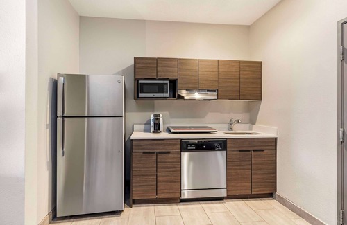 Bourbonnais Hotel | Best Western Plus Bourbonnais Hotel & Suites