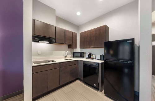 Buda Hotel | Best Western Plus Buda Austin Inn & Suites