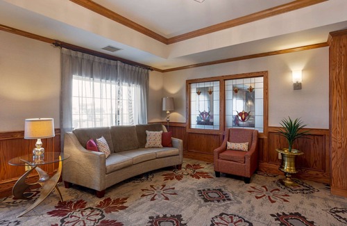 Jefferson City Hotel | Best Western Plus Capital Inn