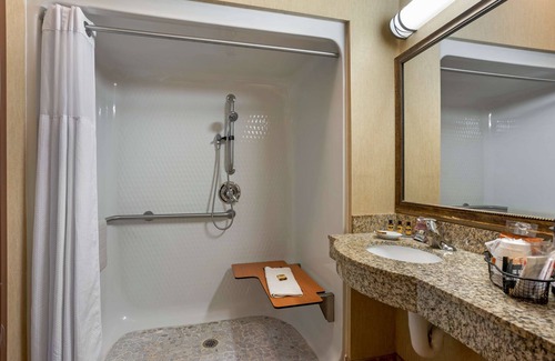 Jefferson City Hotel | Best Western Plus Capital Inn