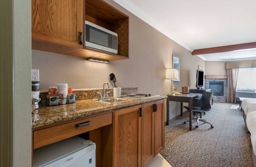 East Kootenay Hotel | Best Western Plus Fernie Mountain Lodge