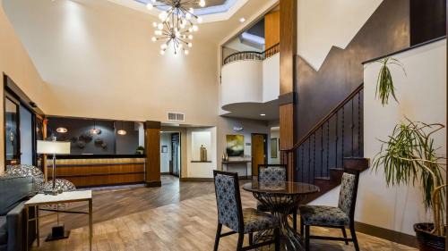 Stone Oak Hotel | Best Western Plus Hill Country Suites