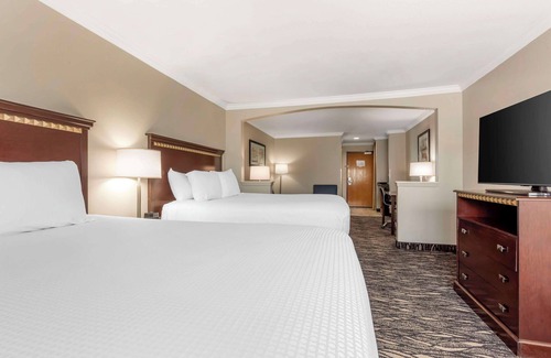 Lake Worth Hotel | Best Western Plus Lake Worth Inn & Suites