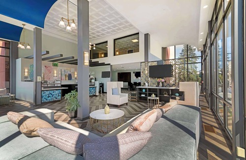 Laconia Hotel | Best Western Plus Landmark Inn