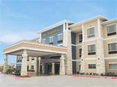 Lytle Hotel | Best Western Plus Lytle Inn and Suites