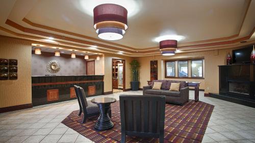 Salina Hotel | Best Western Plus Midwest Inn & Suites