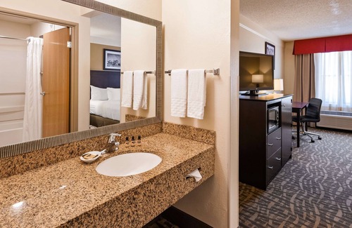 East Peoria Hotel | Best Western Plus Peoria