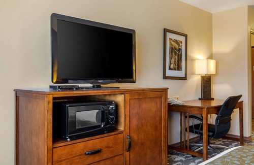 Clarendon Hotel | Best Western Plus Red River Inn