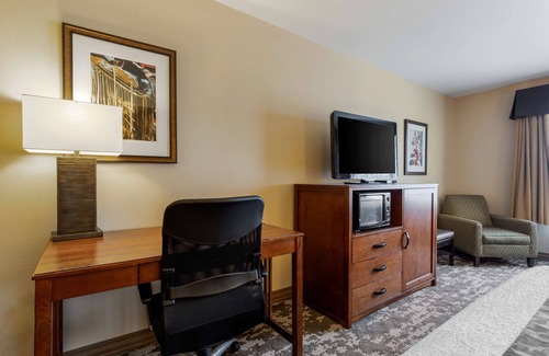 Clarendon Hotel | Best Western Plus Red River Inn