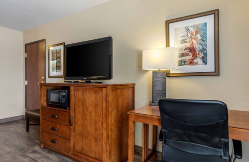 Clarendon Hotel | Best Western Plus Red River Inn