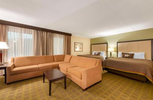 White Bear Lake Hotel | Best Western Plus White Bear Country Inn