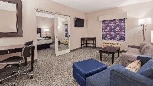 Avoca Hotel | Best Western Plus Wilkes Barre-Scranton Airport Hotel