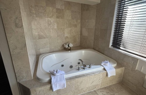 Plainview Hotel | Best Western Premier Plainview-Long Island Hotel