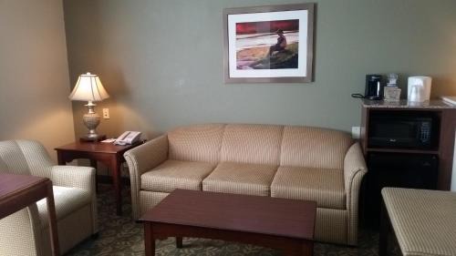 Reedsport Hotel | Best Western Salbasgeon Inn & Suites