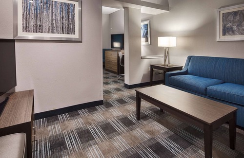 Weslaco Hotel | Best Western Town Center Inn