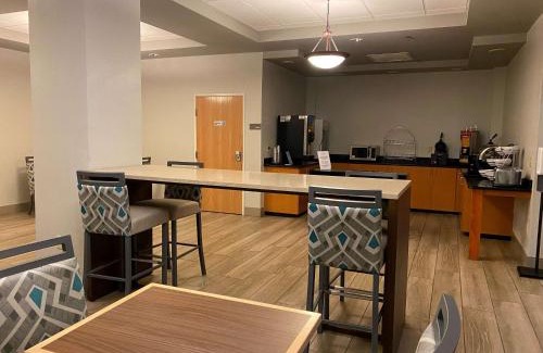 Danville Hotel | Best Western Windsor Inn and Suites