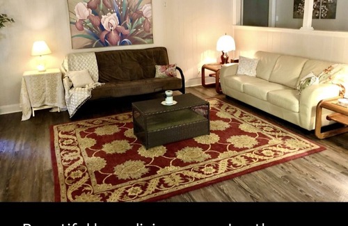 Tyler House | BestStays@Flowers Near UT Tyler large groups welcome