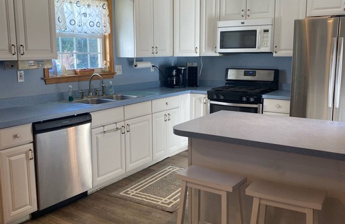 Cedar Neck House | Bethany Beach and Close by Marinas! Family and Pet Friendly!