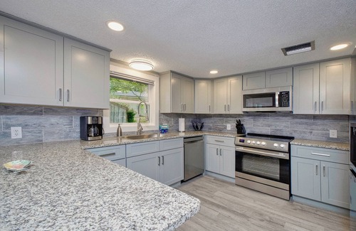 Negreet House | Better Knott miss this View! Lake Front home on Toledo Bend with boat launch.