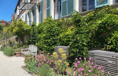 Ervy-le-Chatel House | Between Champagne and Burgundy, family home with swimming pool.