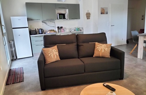 Carcans Apartment | Between ocean, lake and forest! Bright apartment with sitting area on balcony