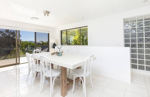 Green Point House | Between the ocean & the lake