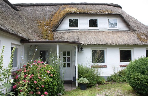 Oster-Ohrstedt Apartment | Between the seas - Apartment under thatch