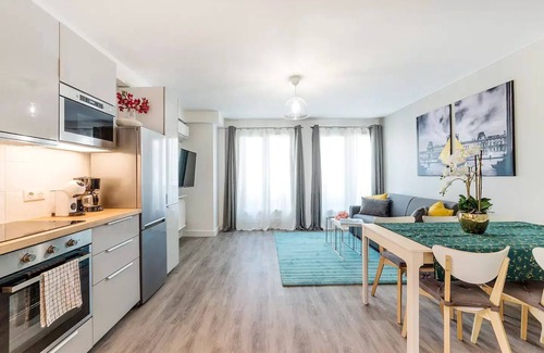 Villejuif Apartment | Beutiful Apartment near Paris with AC and Parking