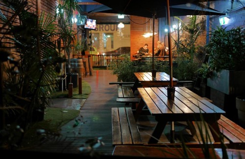 West Melbourne Hostel | Bev and Mick's International Backpackers at Mcmahon's