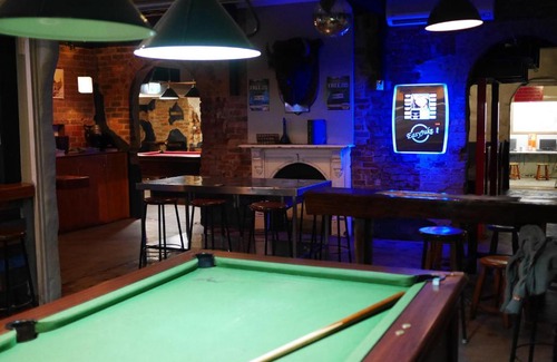 West Melbourne Hostel | Bev and Mick's International Backpackers at Mcmahon's