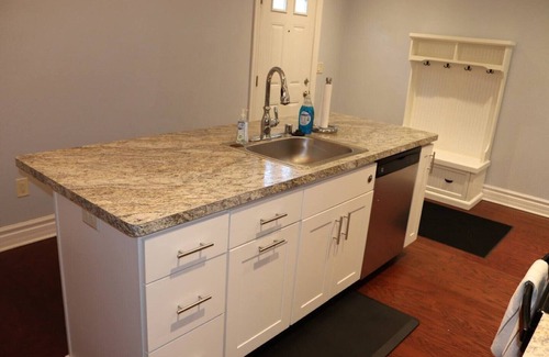 Brewers Hill House | Beverly's Guest Suite - An Accessible Family Space