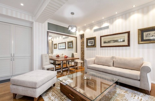 Athens City Centre Apartment | Beverly Suite I in Plaka by JJ Hospitality-