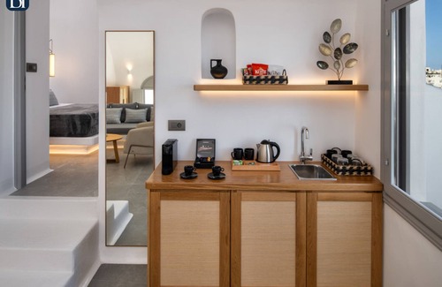 Imerovigli Villa | BH382 - R - Suite Santorini