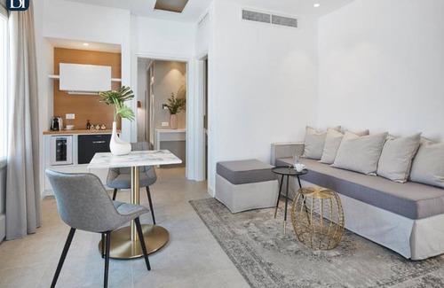 Messaria Apartment | BH389 - C - Suite Santorini